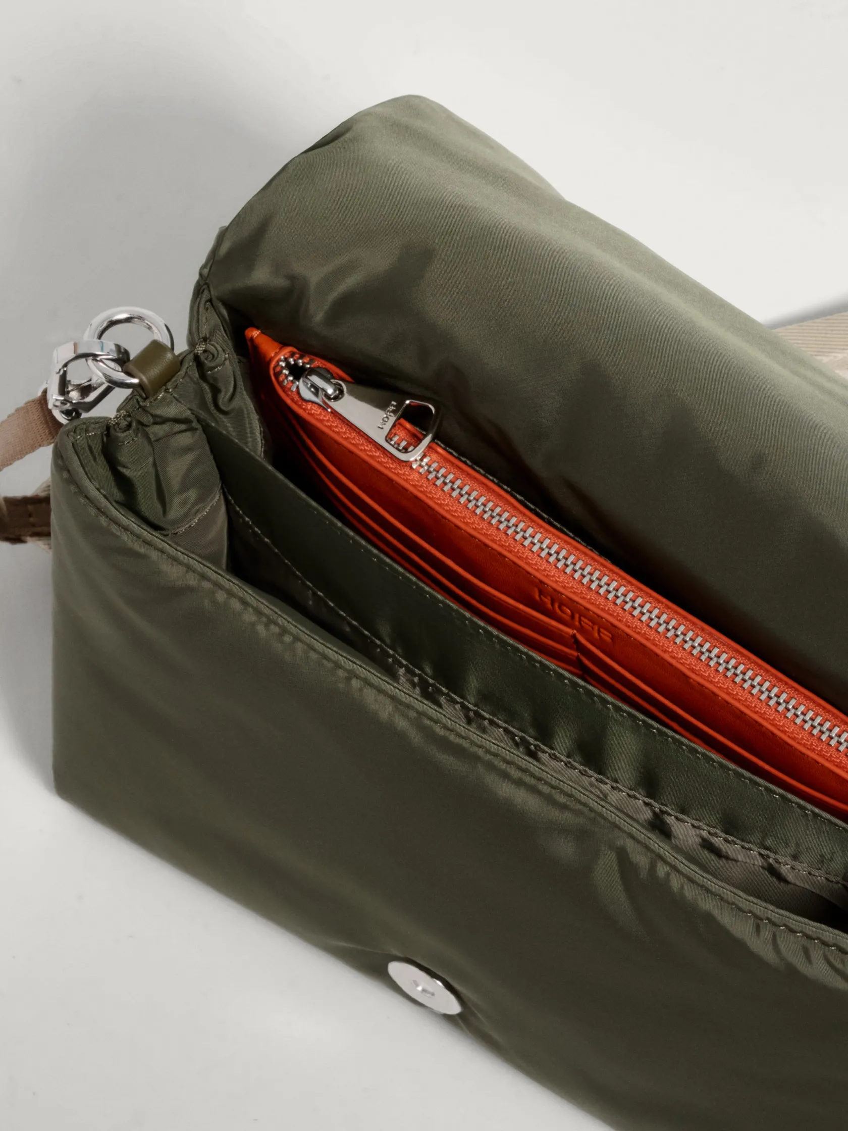 HOFF Nylon|Bolsos De Hombro^BANDOLERA EVEREST NYLON VERDE OSCURO